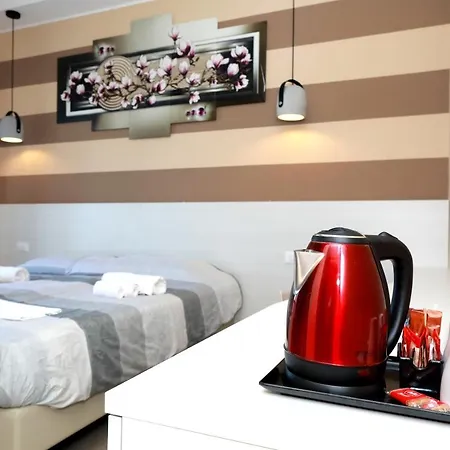 Europa Apart Otel Piacenza