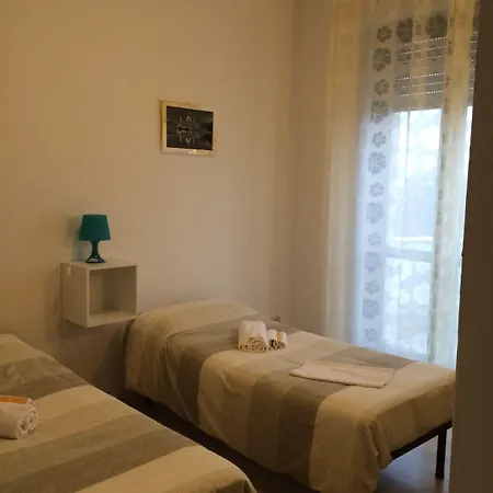 Corso Europa 公寓式酒店 皮亚琴察